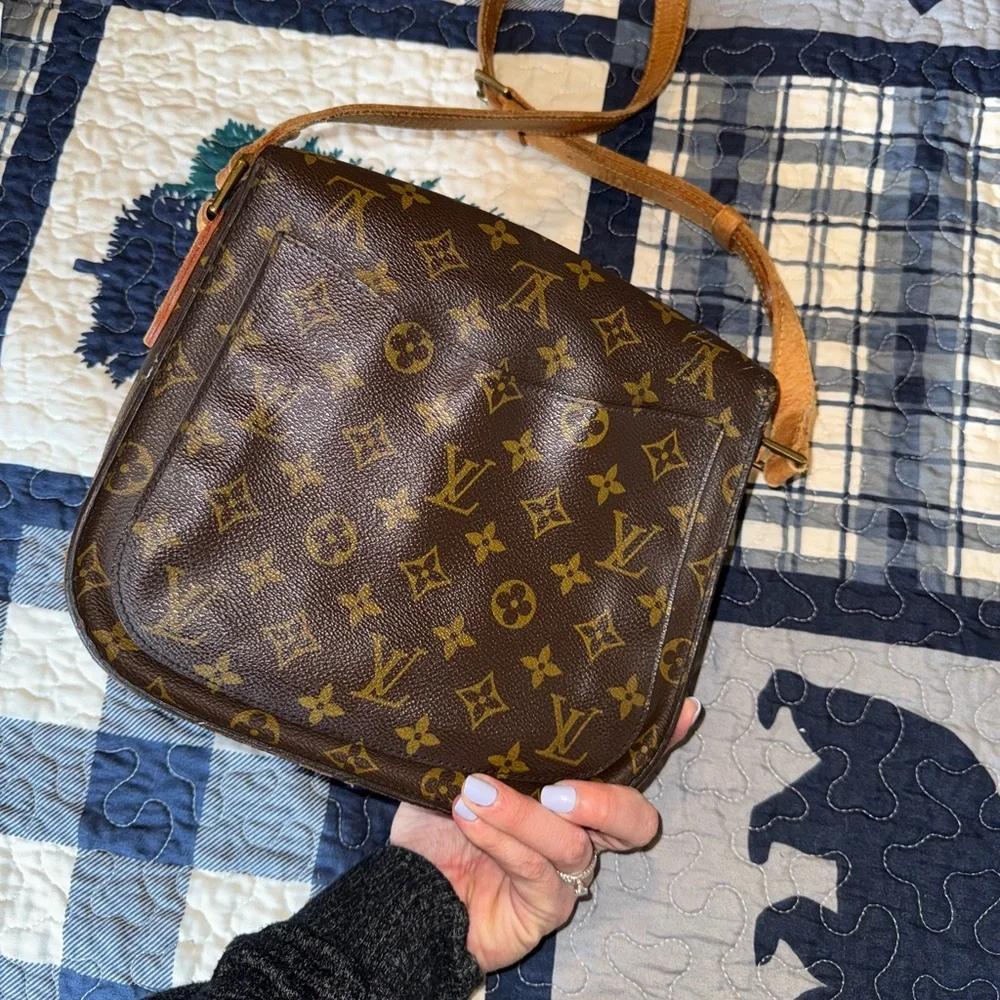 Louis Vuitton St. Cloud - Picture 3 of 5